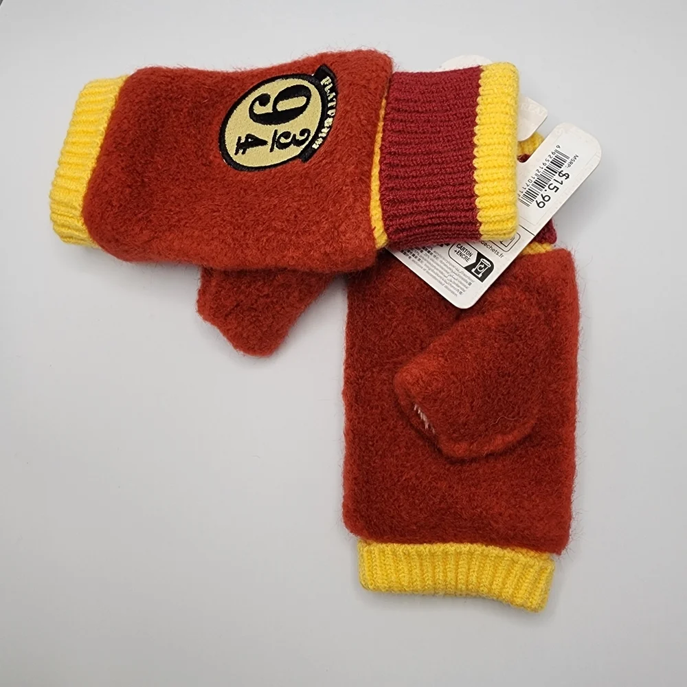 MINISO Harry Potter Platform 9 3/4 Red and Yellow Half Finger Gloves
